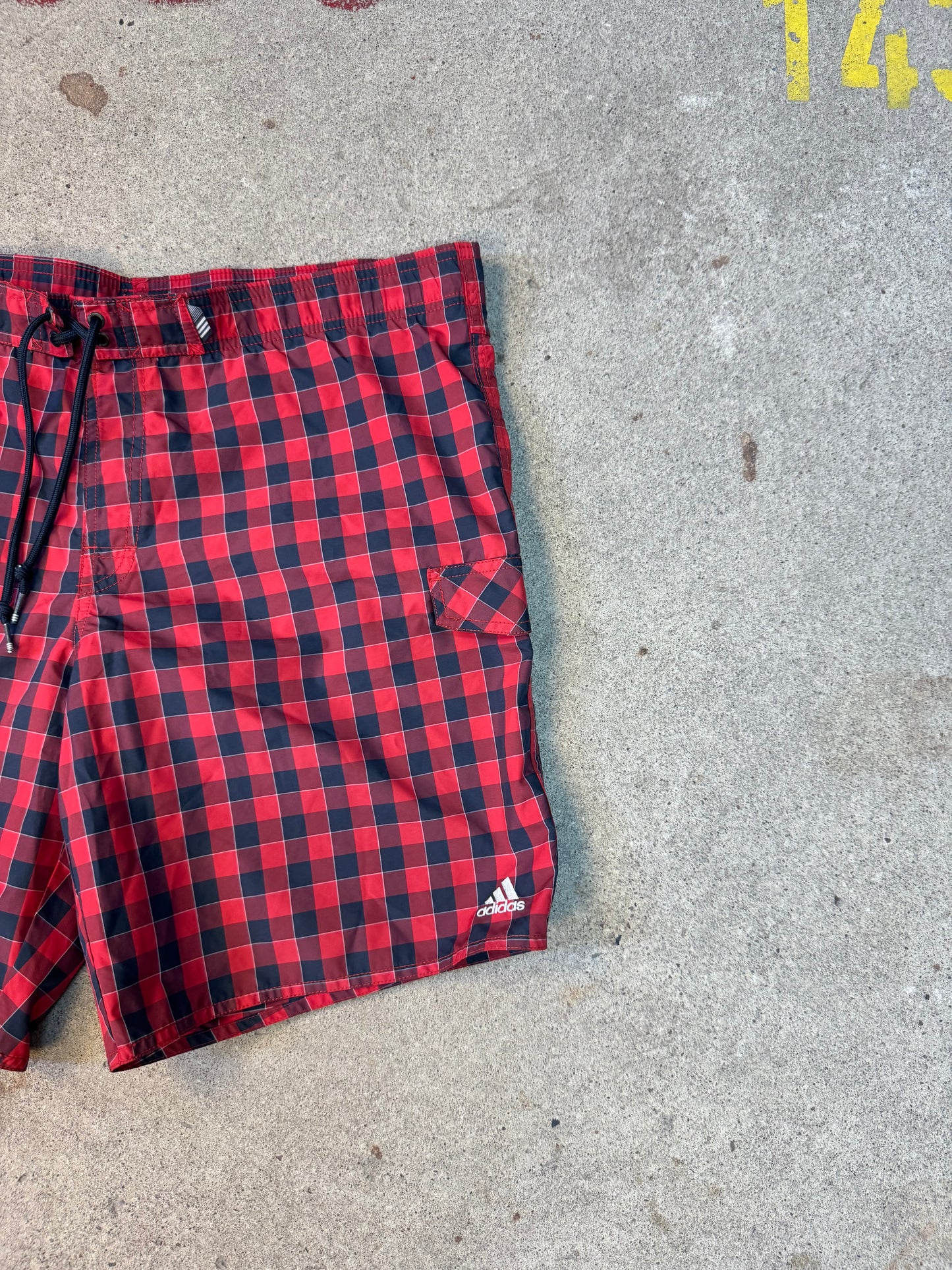 Adidas Shorts (M)