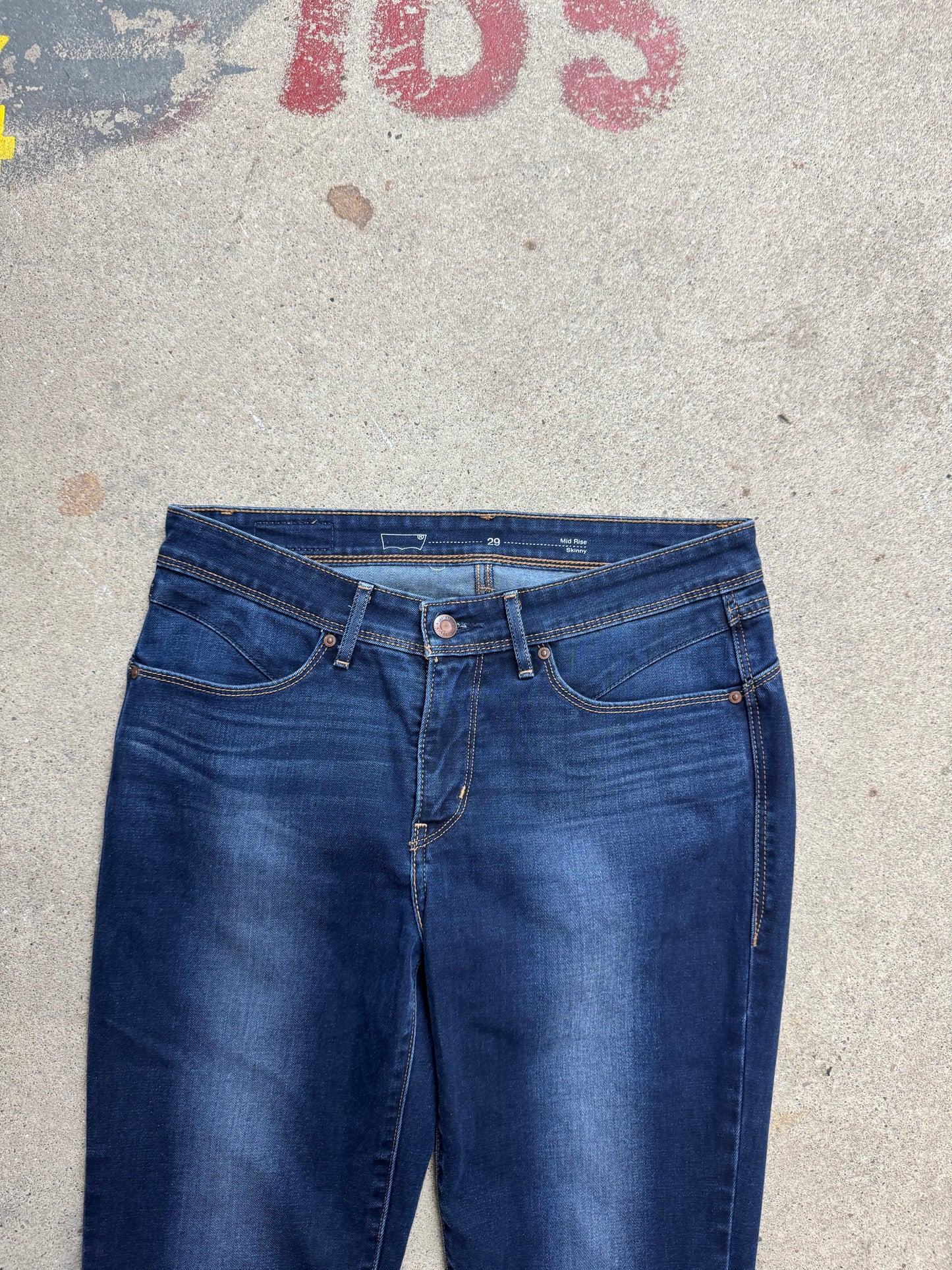Levis Jeanshose | Mid Rise Skinny | M