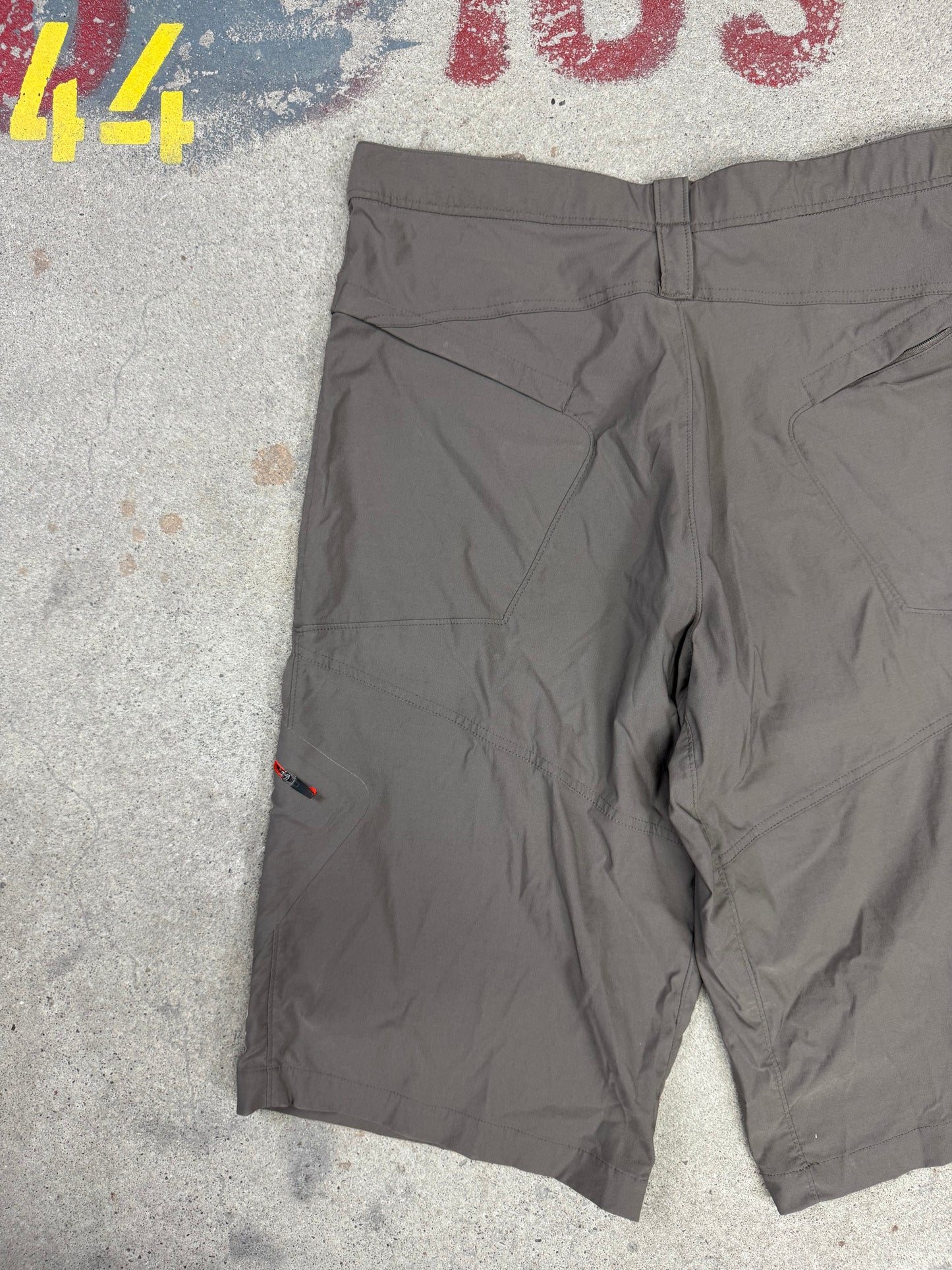 Nike ACG Shorts (L)