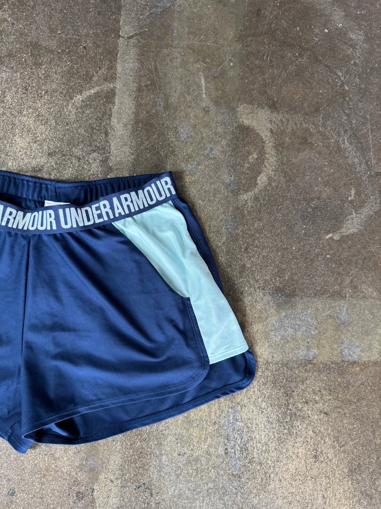 Under Armour (L)