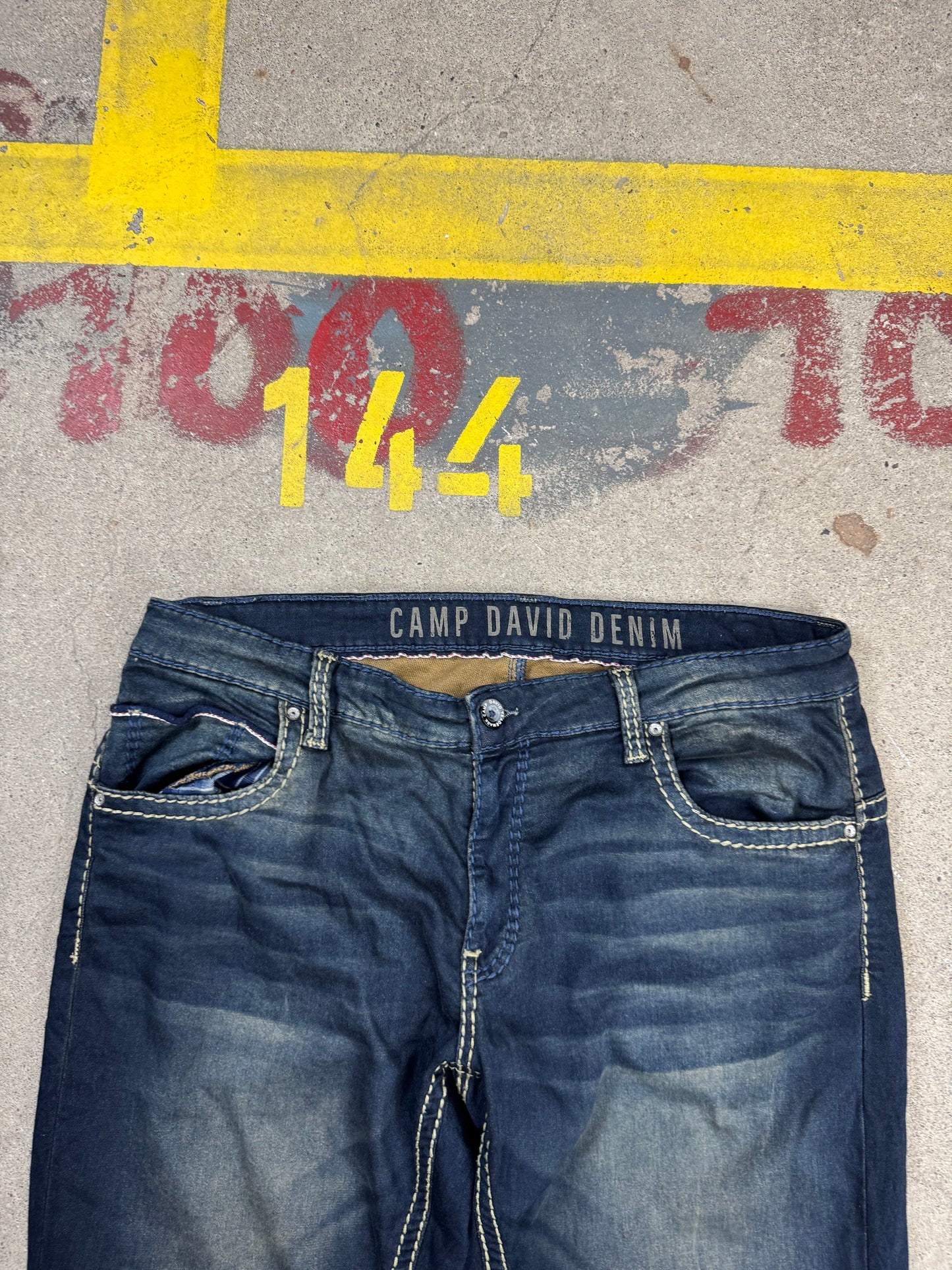 Camp David Jeanshose/XL