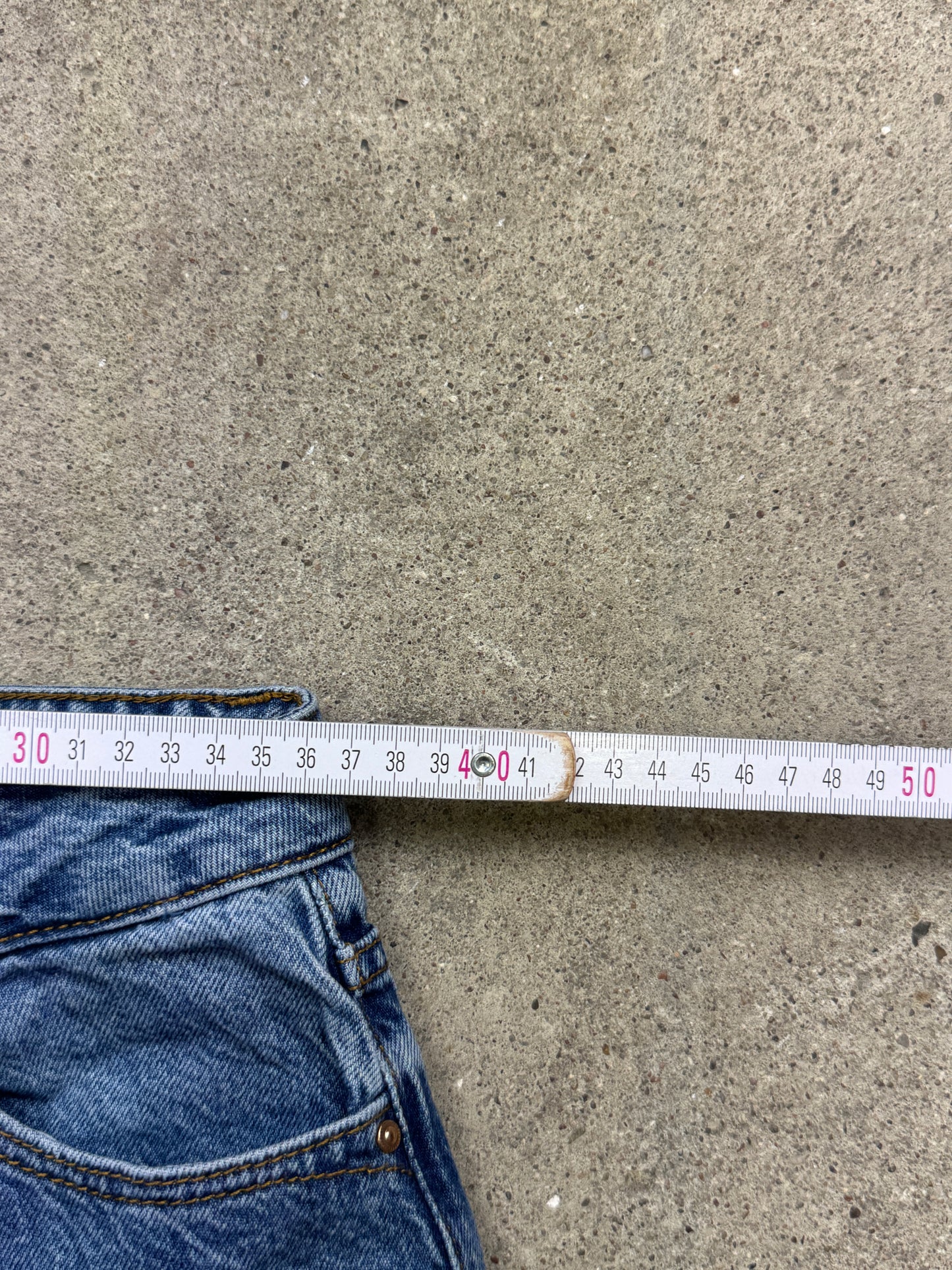 Caroll Jeanshose | 38 | M