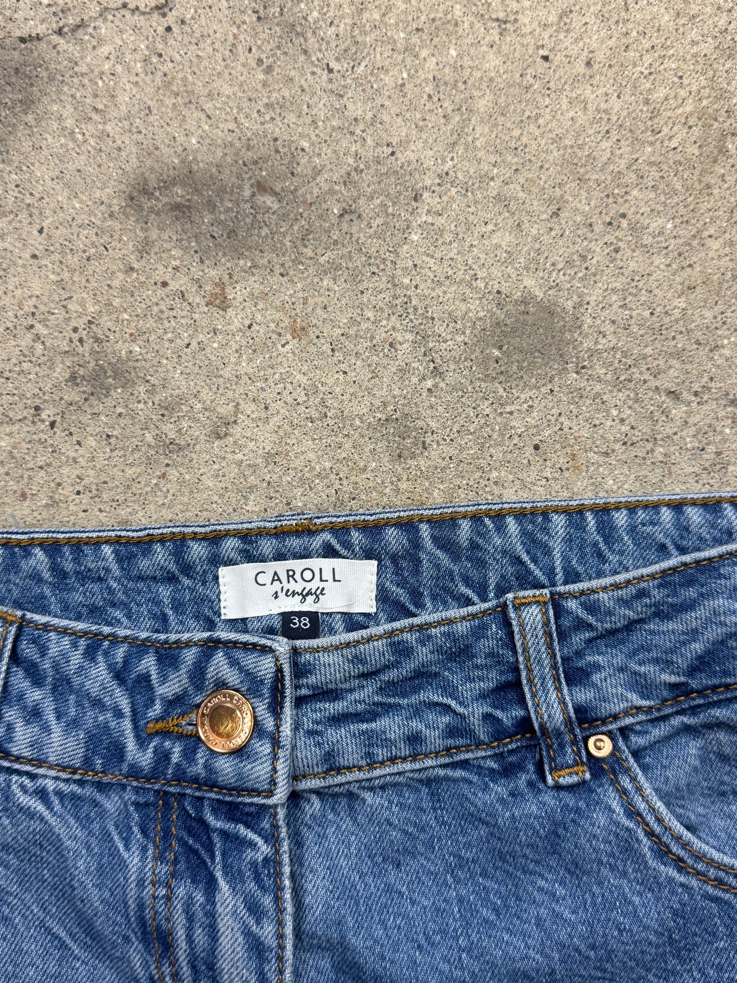 Caroll Jeanshose | 38 | M