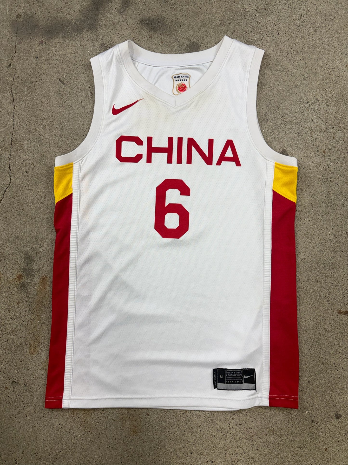 Nike Jersey | China | M