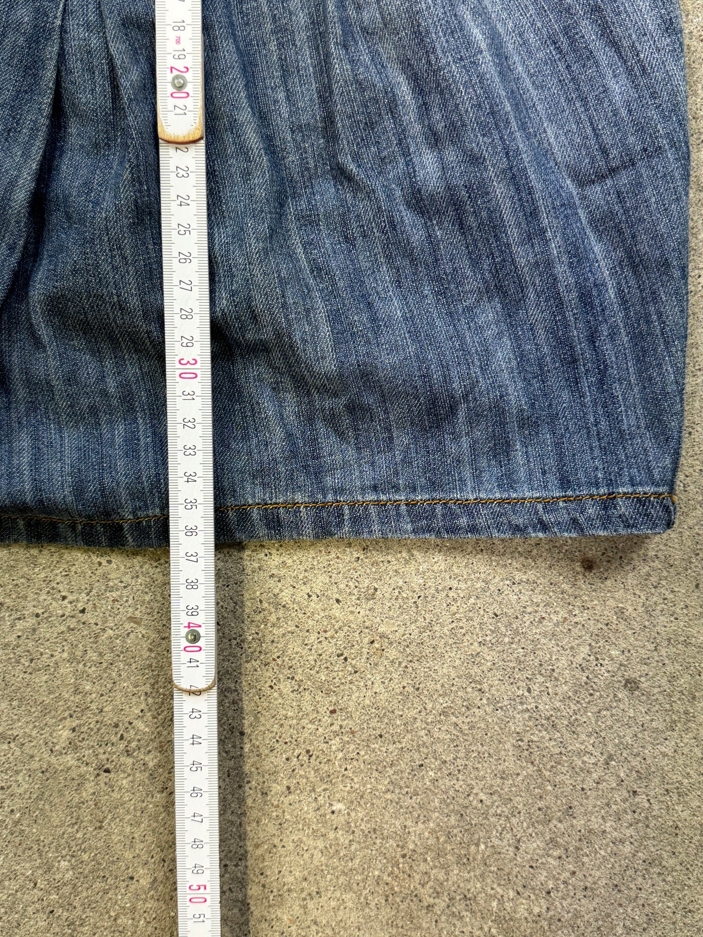 Y2K Mini Rock | 38 | M