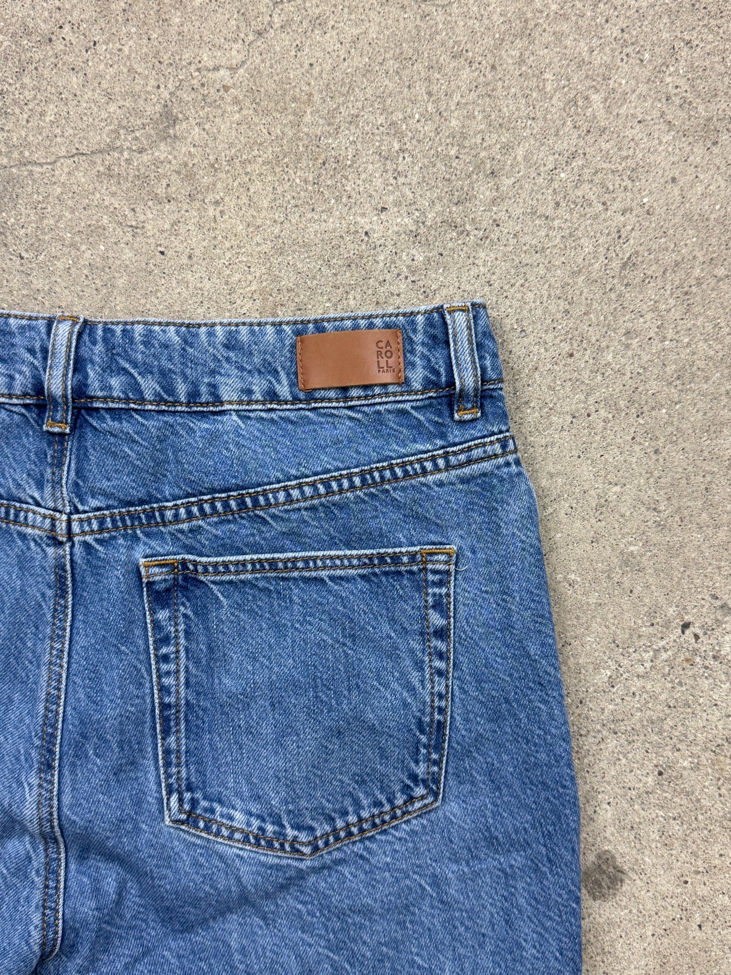 Caroll Jeanshose | 38 | M