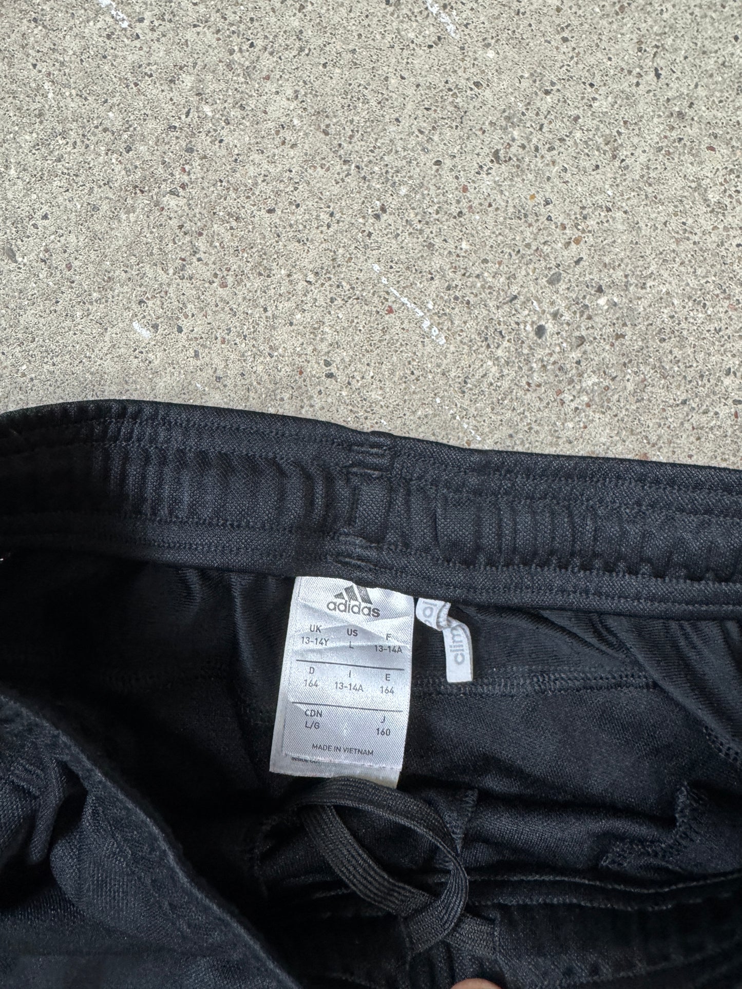 Adidas Jogginghose / 164