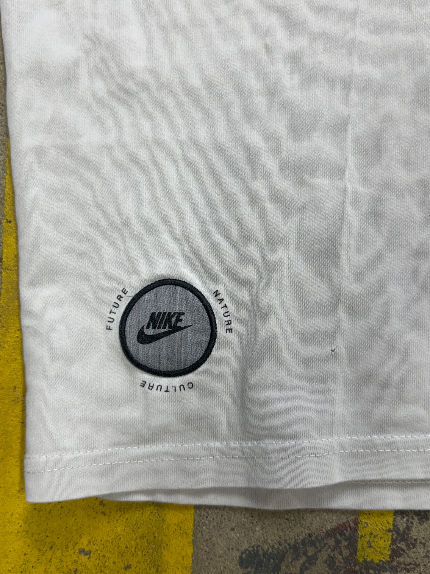 Nike T-Shirt | M