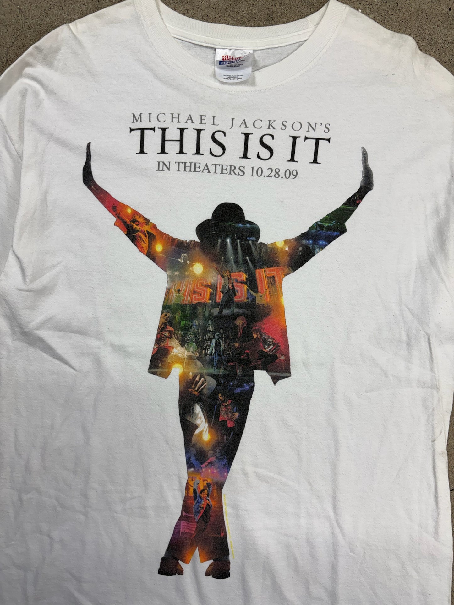 2009 Vintage Micheal Jackson| This is it concert T-SHIRT | L