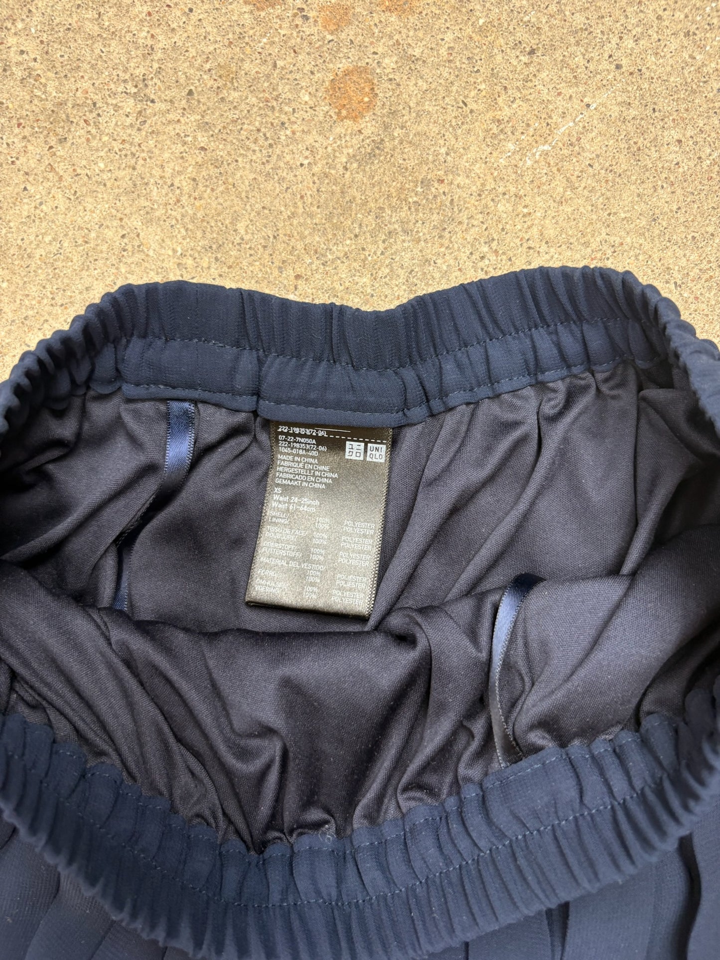 Uniqlo Rock Lang | XS