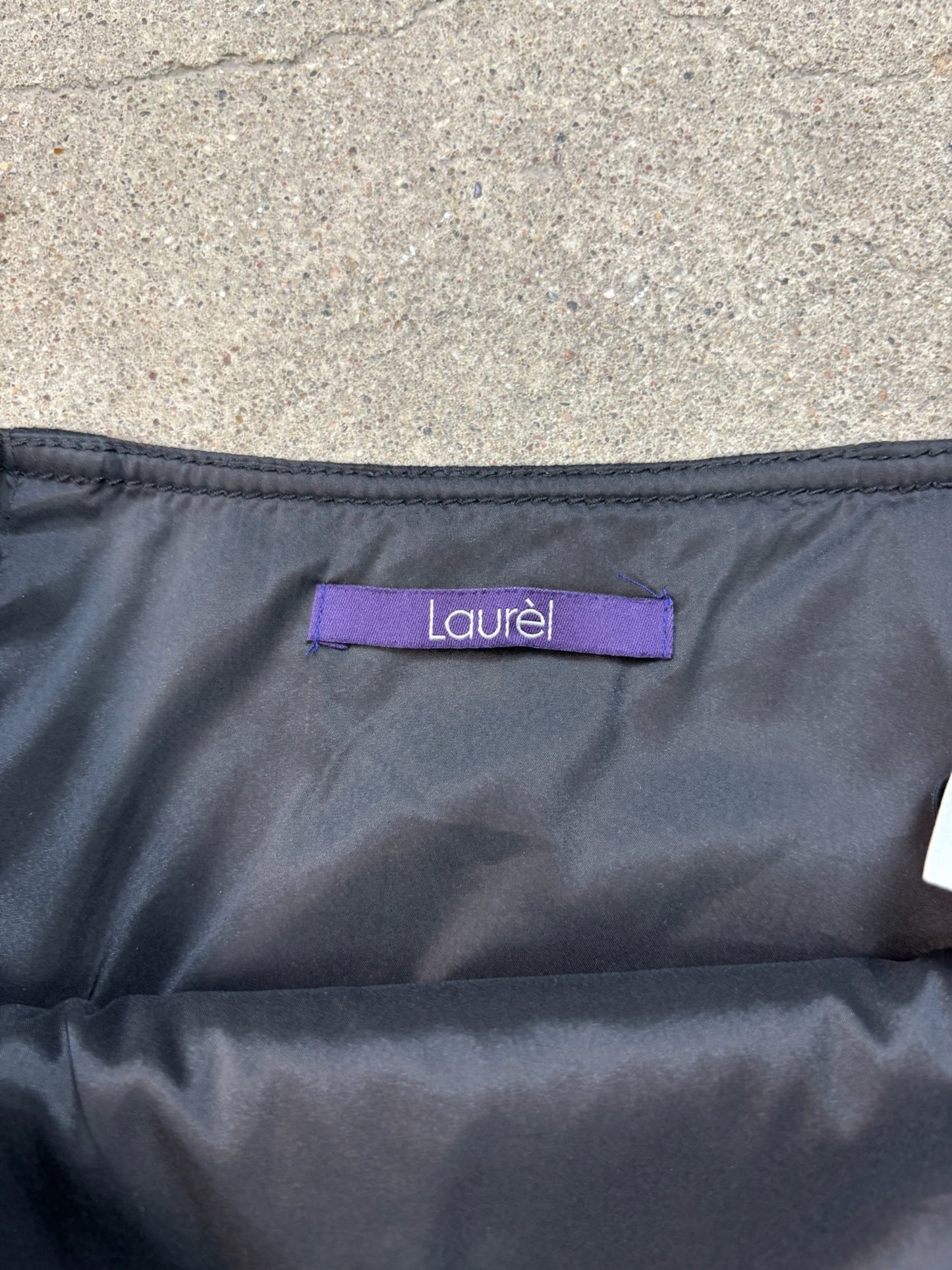Laurel Rock | S | 36