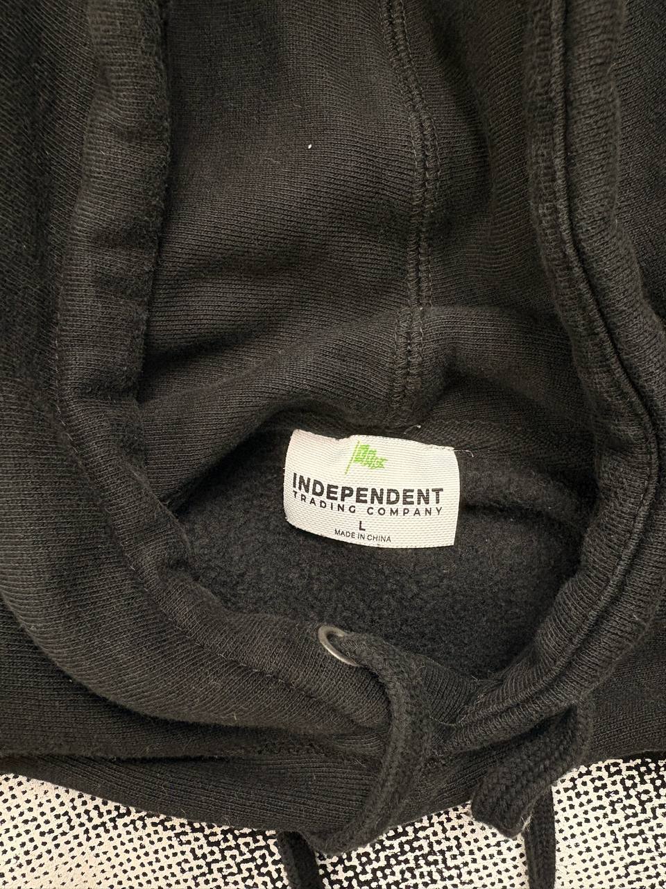 Independent | Hoodie Anarchy Print | L